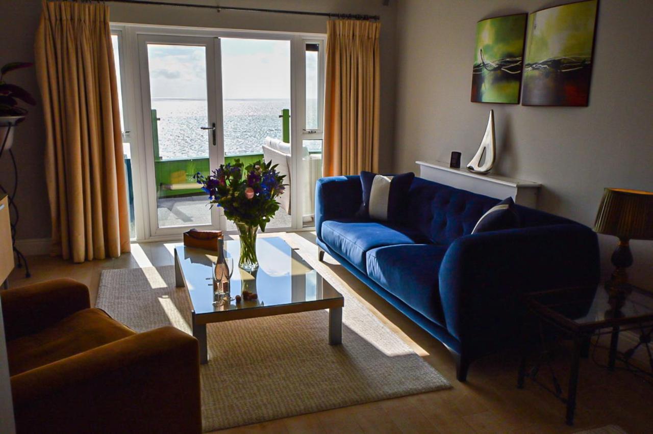 Pebble Beach Seaview Restaurant & Rooms New Milton Exterior photo